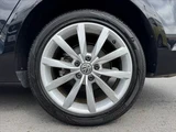 2015 Volkswagen Golf Variant Sedan for sale, Japanese used car export - photo 43 of 48 | GULJI TRADERS