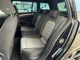 2015 Volkswagen Golf Variant Sedan for sale, Japanese used car export - photo 19 of 24 | GULJI TRADERS