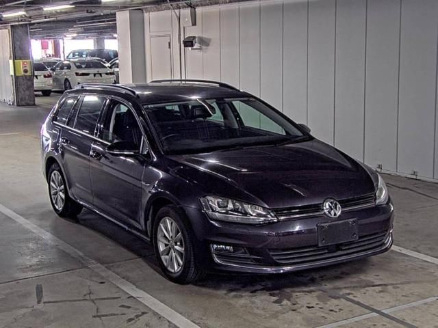 2015 Volkswagen Golf Variant Lounge Sedan for sale, Japanese used car export - photo 1 of 3 | GULJI TRADERS