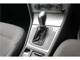2016 Volkswagen Golf Variant Sedan for sale, Japanese used car export - photo 20 of 49 | GULJI TRADERS