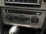 2016 Volkswagen Golf Variant Sedan for sale, Japanese used car export - photo 18 of 23 | GULJI TRADERS