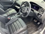 2017 Volkswagen Golf Variant Base 4WD Sedan for sale, Japanese used car export - photo 5 of 7 | GULJI TRADERS