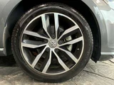 2018 Volkswagen Golf Variant Sedan for sale, Japanese used car export - photo 14 of 53 | GULJI TRADERS