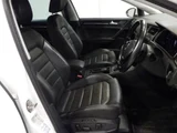 2020 Volkswagen Golf Variant TDI Sedan for sale, Japanese used car export - photo 4 of 6 | GULJI TRADERS