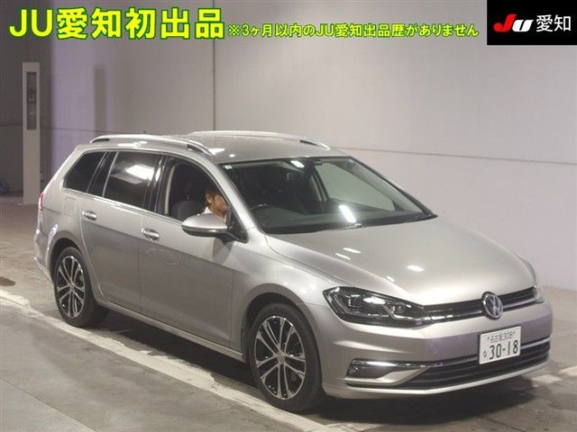 2021 Volkswagen Golf Variant Sedan for sale, Japanese used car export - photo 1 of 9 | GULJI TRADERS