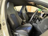 2022 Volkswagen Golf Variant TSI 4WD Sedan for sale, Japanese used car export - photo 19 of 23 | GULJI TRADERS