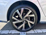 2024 Volkswagen Golf Variant eTSI Sedan for sale, Japanese used car export - photo 46 of 50 | GULJI TRADERS