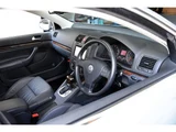 2007 Volkswagen Jetta 2.0T Sedan for sale, Japanese used car export - photo 12 of 69 | GULJI TRADERS