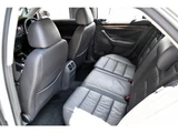 2007 Volkswagen Jetta 2.0T Sedan for sale, Japanese used car export - photo 26 of 69 | GULJI TRADERS