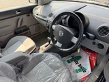 2010 Volkswagen NEW Beetle Sedan for sale, Japanese used car export - photo 5 of 32 | GULJI TRADERS