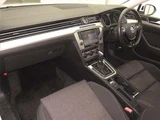 2016 Volkswagen Passat Sedan for sale, Japanese used car export - photo 4 of 11 | GULJI TRADERS