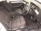 2016 Volkswagen Passat Sedan for sale, Japanese used car export - photo 5 of 11 | GULJI TRADERS