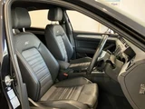 2017 Volkswagen Passat 2.0TSI Sedan for sale, Japanese used car export - photo 4 of 10 | GULJI TRADERS