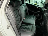 2017 Volkswagen Passat TSI Sedan for sale, Japanese used car export - photo 17 of 24 | GULJI TRADERS