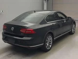 2018 Volkswagen Passat Sedan for sale, Japanese used car export - photo 2 of 9 | GULJI TRADERS