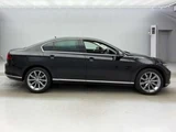 2018 Volkswagen Passat Sedan for sale, Japanese used car export - photo 8 of 9 | GULJI TRADERS