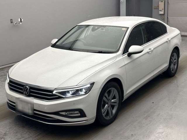2022 Volkswagen Passat Sedan for sale, Japanese used car export - photo 1 of 13 | GULJI TRADERS
