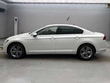 2022 Volkswagen Passat Sedan for sale, Japanese used car export - photo 5 of 13 | GULJI TRADERS