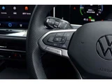 2025 Volkswagen Passat e Hybrid Sedan for sale, Japanese used car export - photo 13 of 19 | GULJI TRADERS