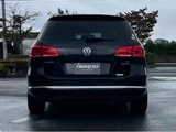 2011 Volkswagen Passat Variant Sedan for sale, Japanese used car export - photo 2 of 9 | GULJI TRADERS