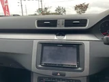 2011 Volkswagen Passat Variant Sedan for sale, Japanese used car export - photo 5 of 9 | GULJI TRADERS