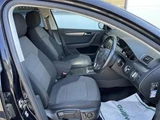 2014 Volkswagen Passat Variant TSI Sedan for sale, Japanese used car export - photo 20 of 24 | GULJI TRADERS