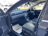 2014 Volkswagen Passat Variant TSI Sedan for sale, Japanese used car export - photo 22 of 24 | GULJI TRADERS