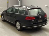2014 Volkswagen Passat Variant Sedan for sale, Japanese used car export - photo 4 of 14 | GULJI TRADERS