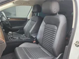 2015 Volkswagen Passat Variant Sedan for sale, Japanese used car export - photo 7 of 38 | GULJI TRADERS
