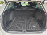2015 Volkswagen Passat Variant Sedan for sale, Japanese used car export - photo 11 of 38 | GULJI TRADERS