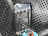 2015 Volkswagen Passat Variant Sedan for sale, Japanese used car export - photo 27 of 38 | GULJI TRADERS