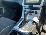 2015 Volkswagen Passat Variant Sedan for sale, Japanese used car export - photo 8 of 33 | GULJI TRADERS