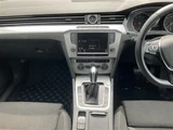 2015 Volkswagen Passat Variant TSI Sedan for sale, Japanese used car export - photo 18 of 24 | GULJI TRADERS