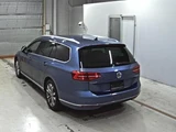 2015 Volkswagen Passat Variant Sedan for sale, Japanese used car export - photo 2 of 3 | GULJI TRADERS