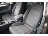 2015 Volkswagen Passat Variant Sedan for sale, Japanese used car export - photo 14 of 24 | GULJI TRADERS