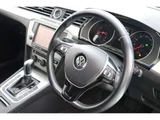 2015 Volkswagen Passat Variant Sedan for sale, Japanese used car export - photo 15 of 24 | GULJI TRADERS