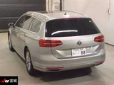 2015 Volkswagen Passat Variant Sedan for sale, Japanese used car export - photo 2 of 8 | GULJI TRADERS