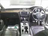 2015 Volkswagen Passat Variant Sedan for sale, Japanese used car export - photo 5 of 8 | GULJI TRADERS