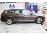 2015 Volkswagen Passat Variant Sedan for sale, Japanese used car export - photo 4 of 9 | GULJI TRADERS