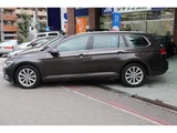 2015 Volkswagen Passat Variant Sedan for sale, Japanese used car export - photo 5 of 9 | GULJI TRADERS