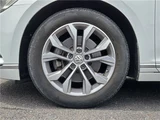 2016 Volkswagen Passat Variant Sedan for sale, Japanese used car export - photo 18 of 68 | GULJI TRADERS
