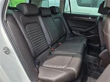 2016 Volkswagen Passat Variant Sedan for sale, Japanese used car export - photo 46 of 68 | GULJI TRADERS