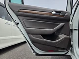 2016 Volkswagen Passat Variant Sedan for sale, Japanese used car export - photo 51 of 68 | GULJI TRADERS