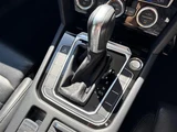 2016 Volkswagen Passat Variant TSI Sedan for sale, Japanese used car export - photo 9 of 24 | GULJI TRADERS