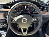 2016 Volkswagen Passat Variant TSI Sedan for sale, Japanese used car export - photo 11 of 24 | GULJI TRADERS