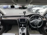 2016 Volkswagen Passat Variant TSI Sedan for sale, Japanese used car export - photo 5 of 24 | GULJI TRADERS