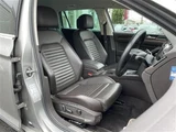 2016 Volkswagen Passat Variant TSI Sedan for sale, Japanese used car export - photo 17 of 24 | GULJI TRADERS