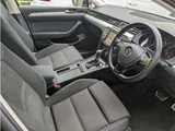 2016 Volkswagen Passat Variant Sedan for sale, Japanese used car export - photo 12 of 27 | GULJI TRADERS