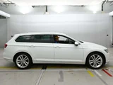 2016 Volkswagen Passat Variant Sedan for sale, Japanese used car export - photo 3 of 12 | GULJI TRADERS