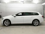 2016 Volkswagen Passat Variant Sedan for sale, Japanese used car export - photo 4 of 12 | GULJI TRADERS